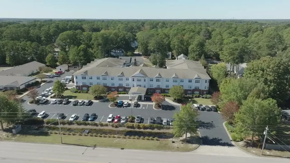 Independent Living at Parkwood Village and the Landing-thumb-1